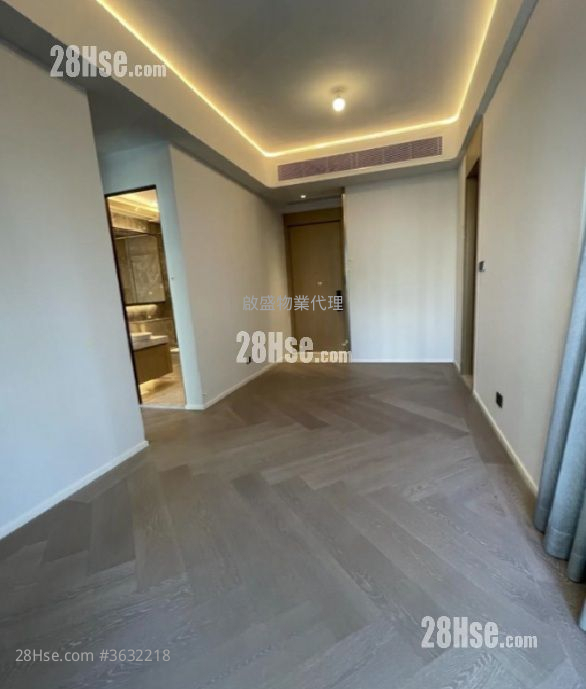 Henley Park Sell 2 Bedrooms , 1 Bathroom 604 ft²