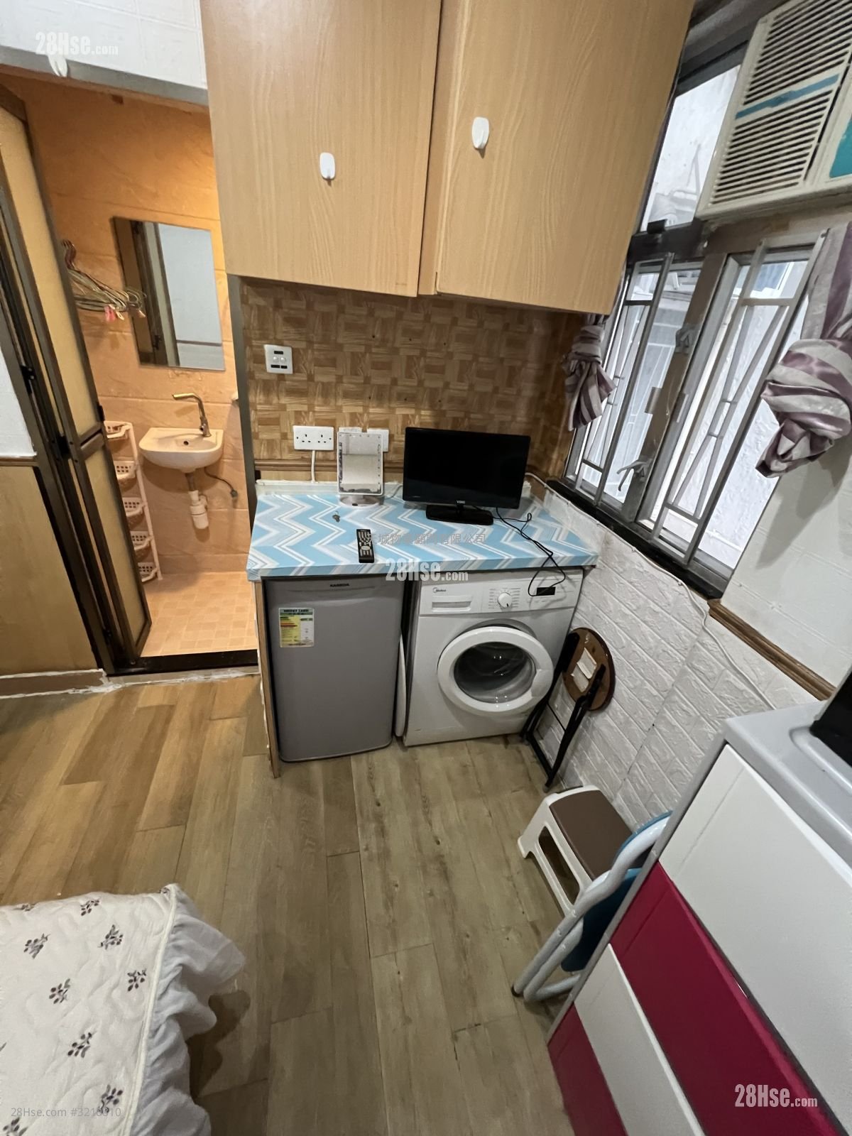 龍記大廈 租盤 開放式間隔 , 1 浴室 160 平方呎