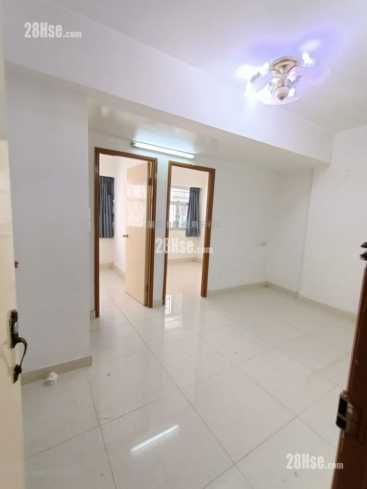 Cheong Fung Mansion Rental 2 Bedrooms , 1 Bathroom 326 ft²