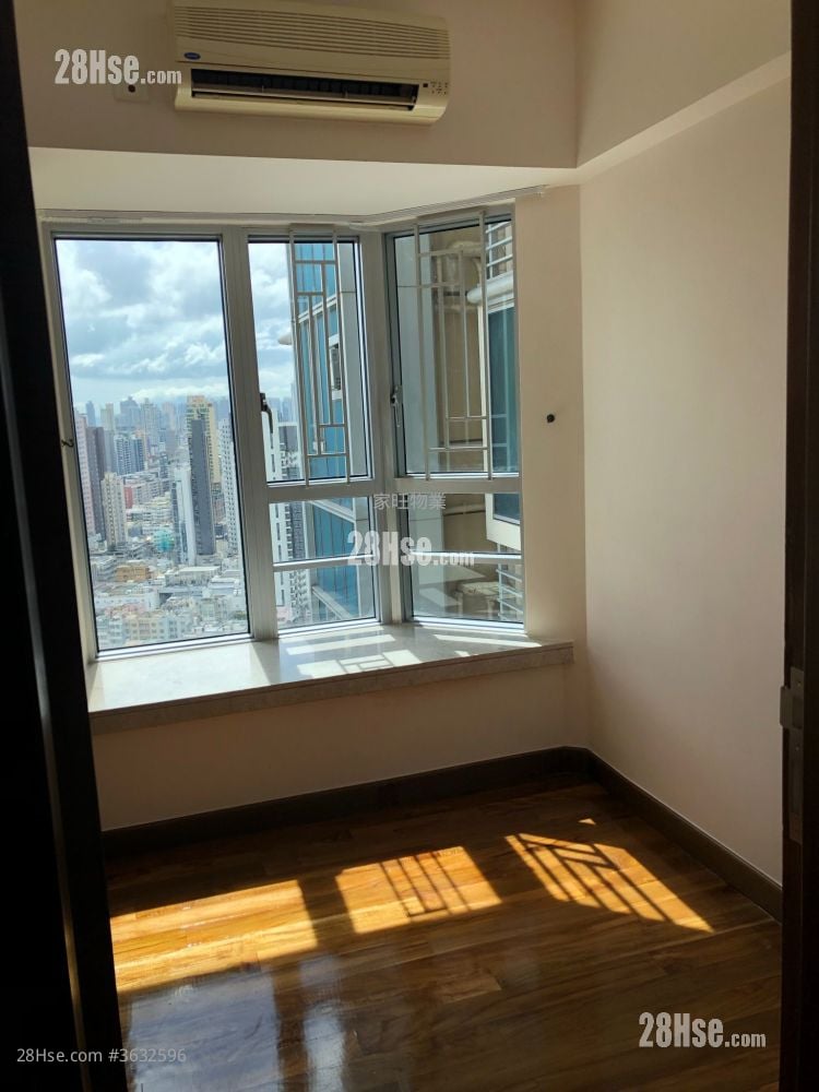 Le Billionnaire Rental 4 Bedrooms , 2 Bathrooms 880 ft²