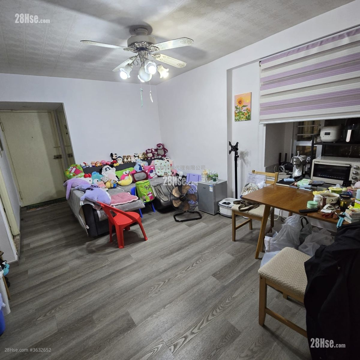 Lucky Plaza Sell 2 Bedrooms 443 ft²