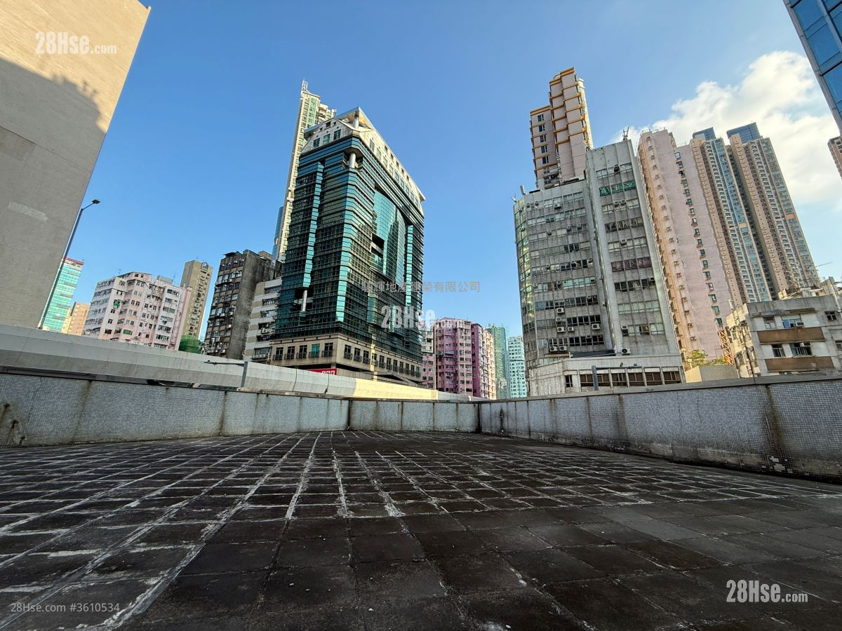 榮富大廈 租盤 3 房 , 1 浴室 374 平方呎