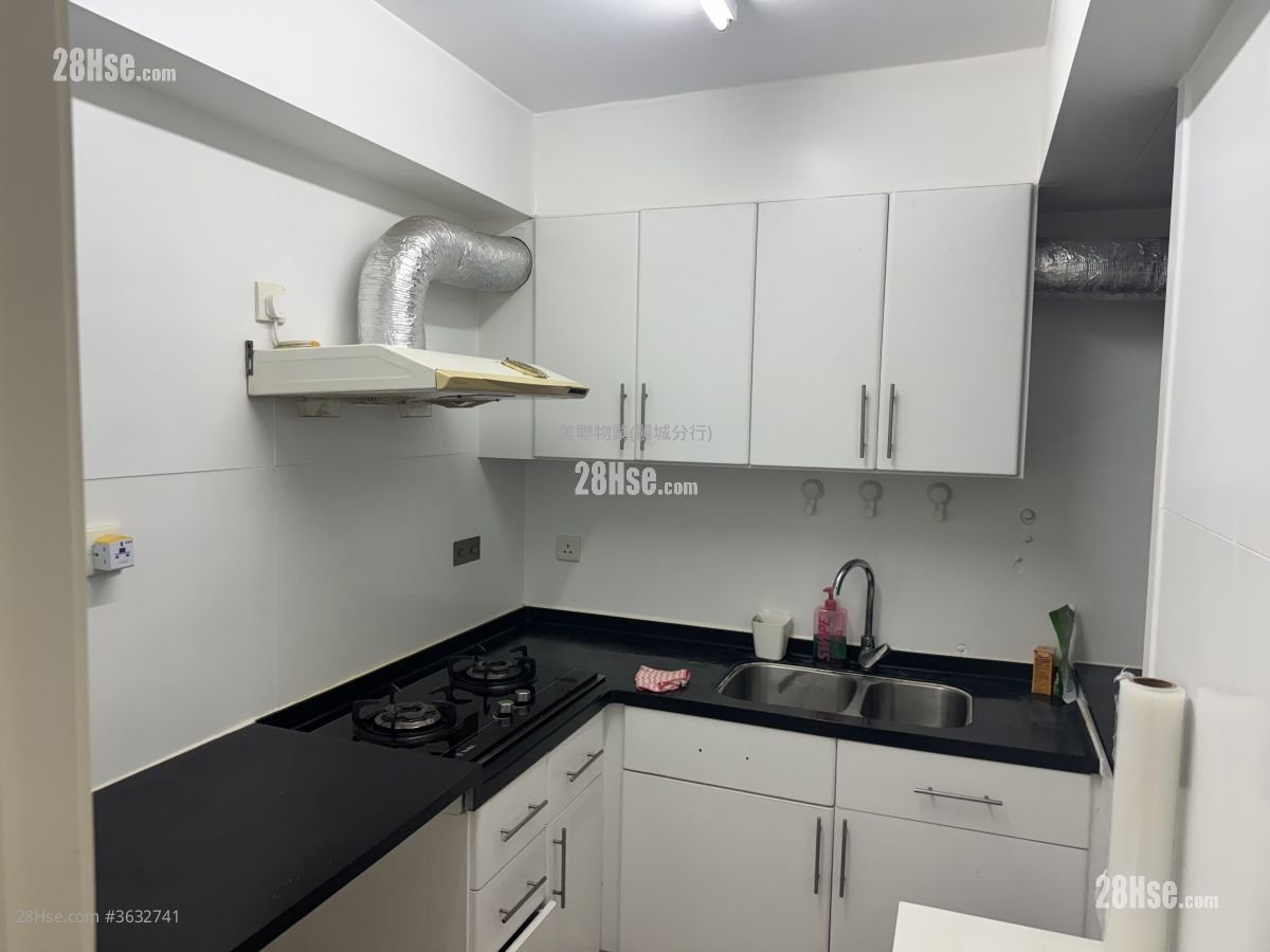 Greenview Court Rental 2 Bedrooms , 1 Bathroom 477 ft²