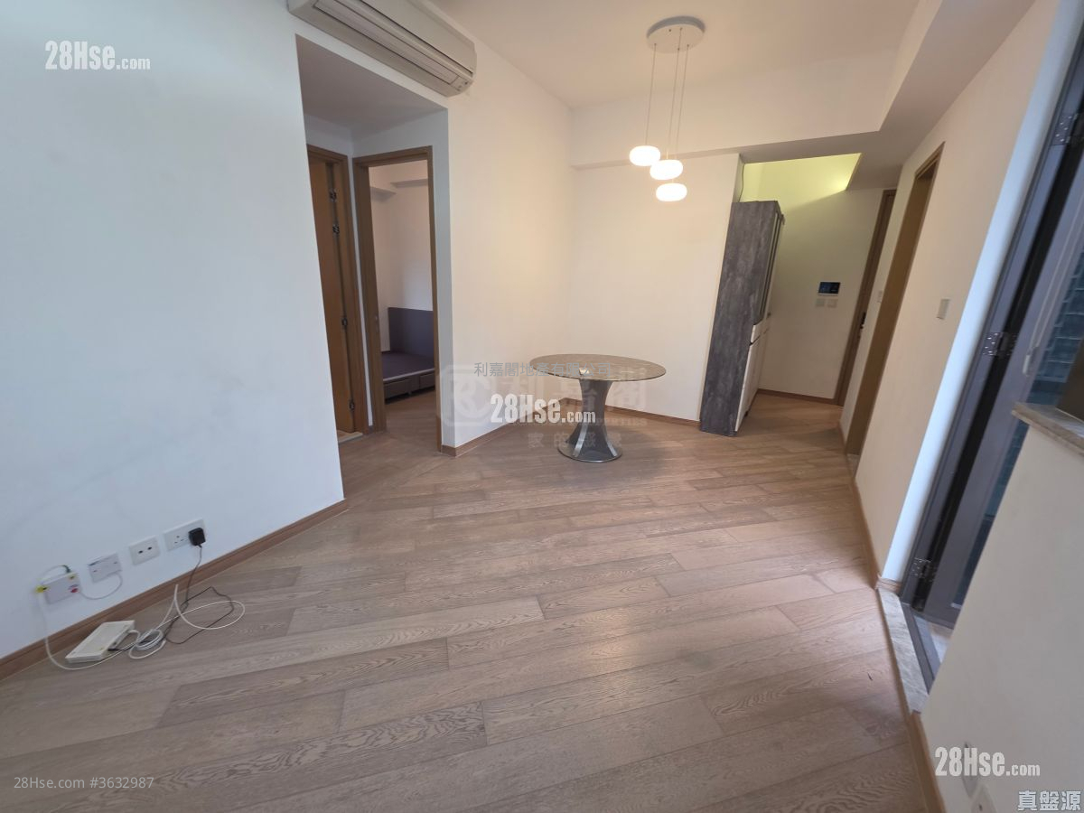 Vibe Centro Rental 2 Bedrooms , 1 Bathroom 539 ft²