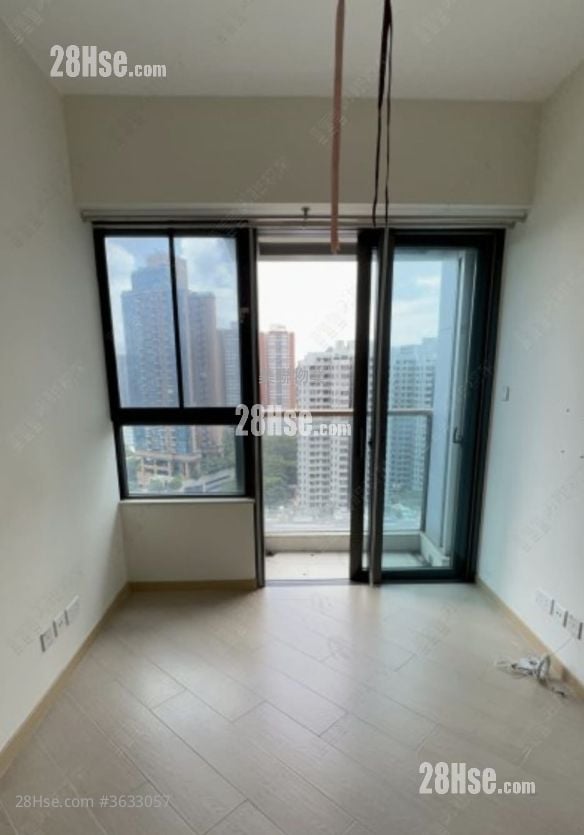 Commune Modern Sell 1 Bedroom , 1 Bathroom 293 ft²