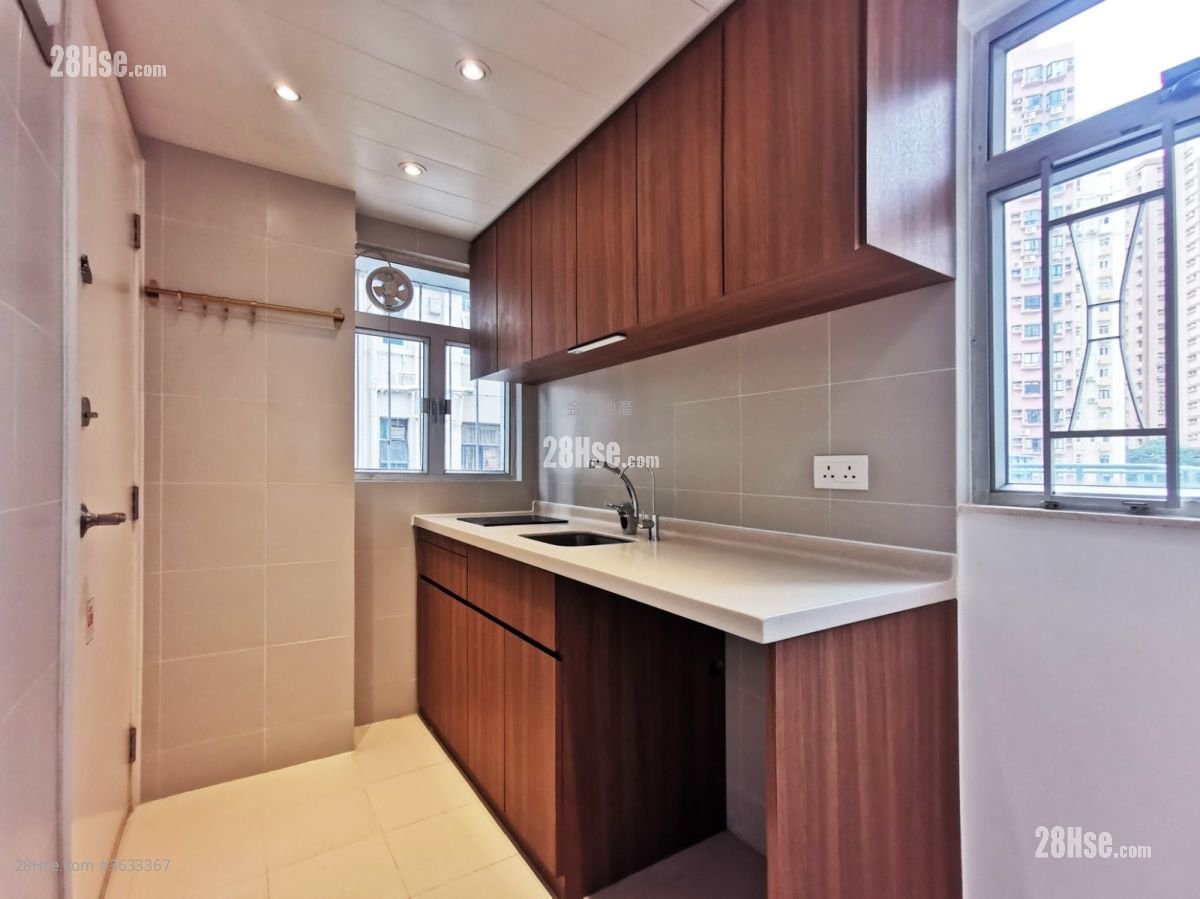 景光街16-22號 租盤 2 房 443 平方呎