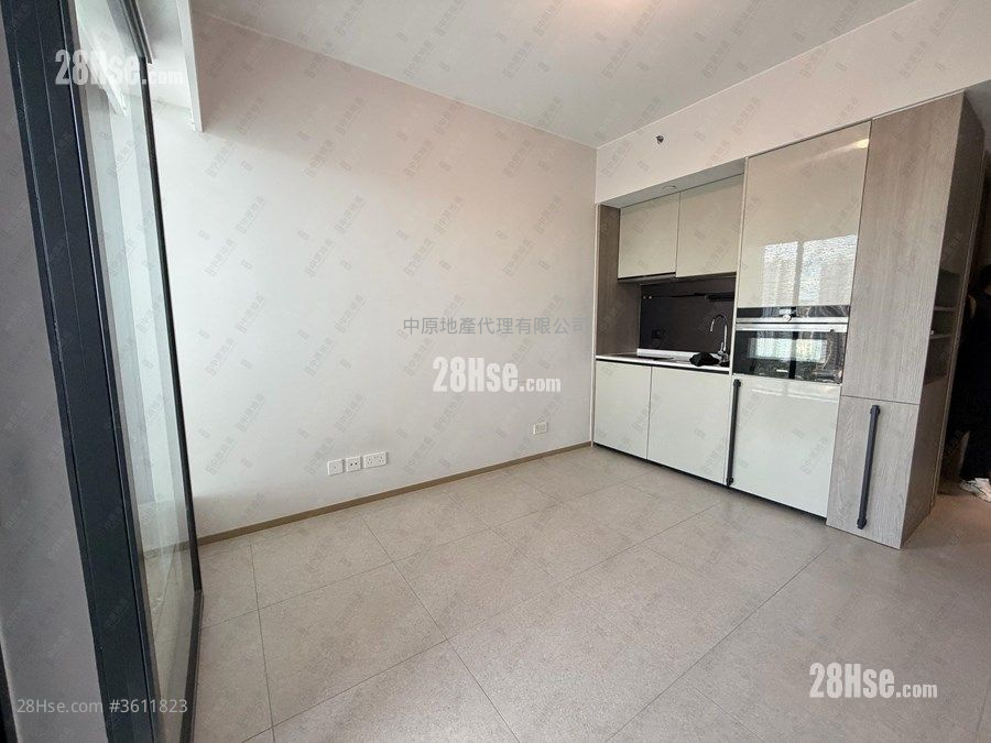 Atrium House Rental Studio 230 ft²