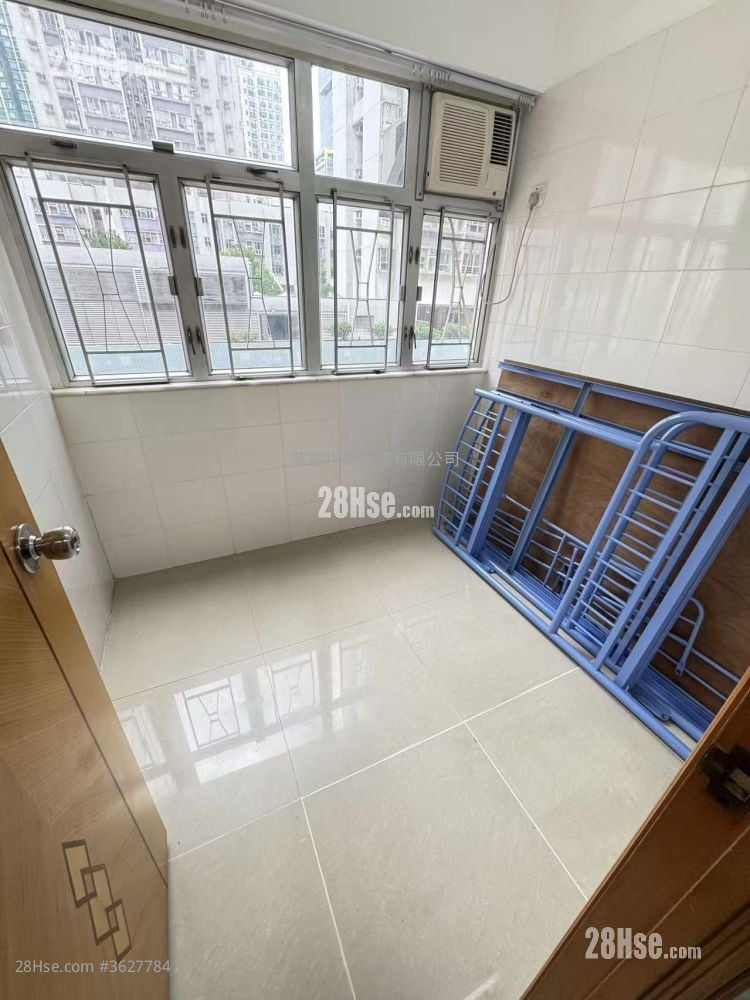 眾安大廈 租盤 1 房 , 1 浴室 140 平方呎