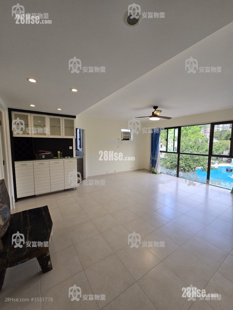 Villa Castell Sell 3 Bedrooms , 2 Bathrooms 916 ft²