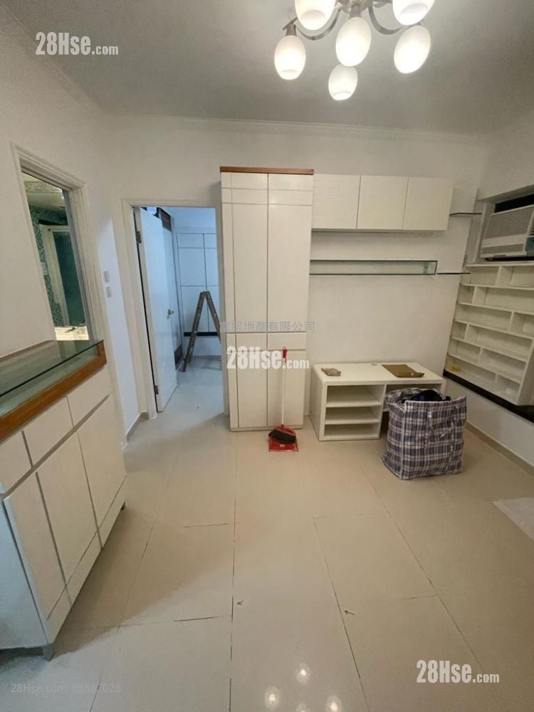 富華廣場 租盤 1 房 , 1 浴室 339 平方呎