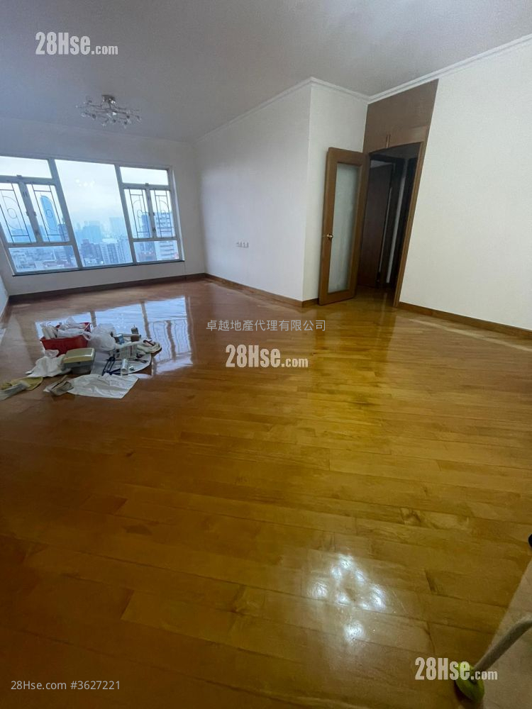 Coral Court Rental 3 Bedrooms , 2 Bathrooms 1,173 ft²