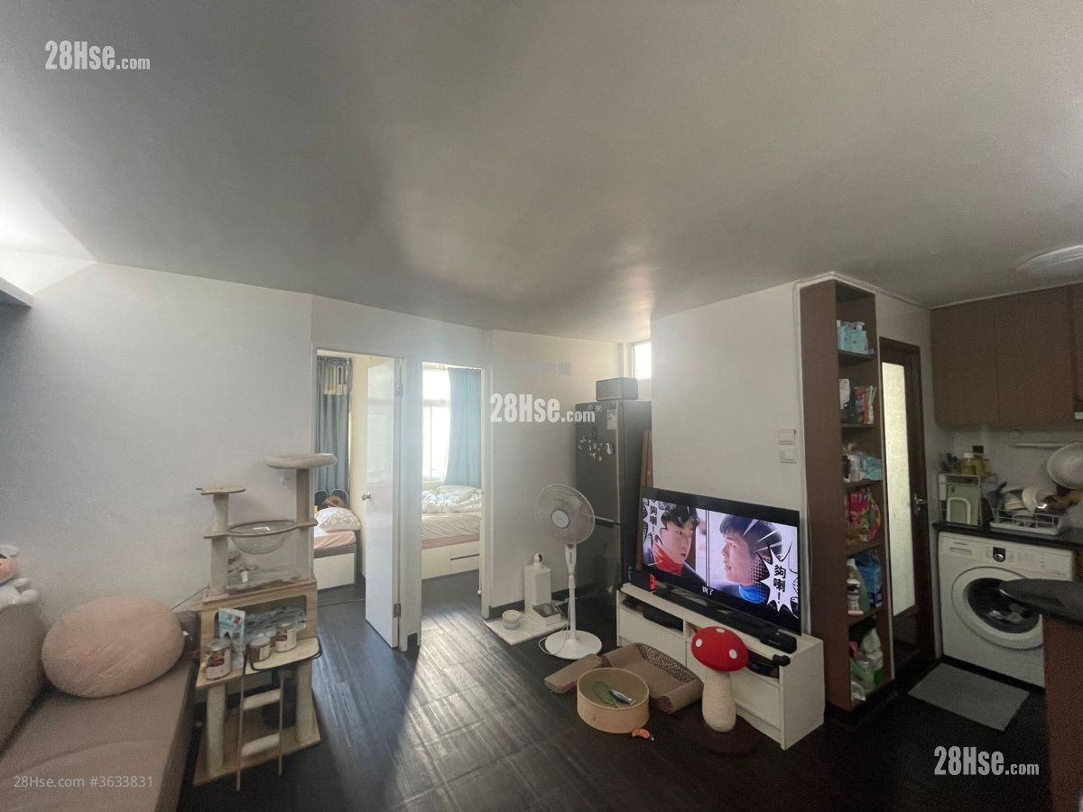 Siu Lung Court Sell 2 Bedrooms 385 ft²