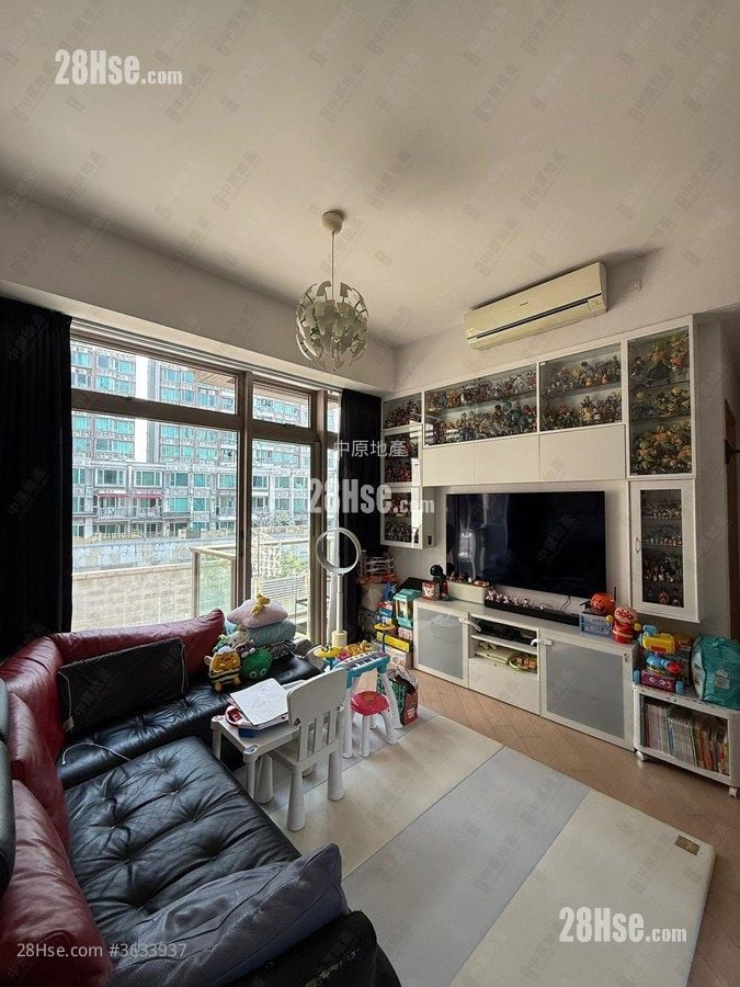 The Woodside Sell 3 Bedrooms , 2 Bathrooms 840 ft²