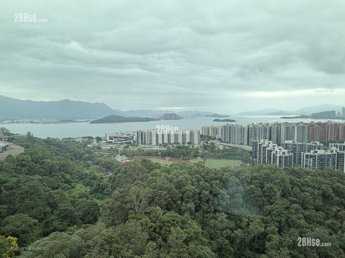 Deerhill Bay Rental 3 Bedrooms , 2 Bathrooms 1,307 ft²