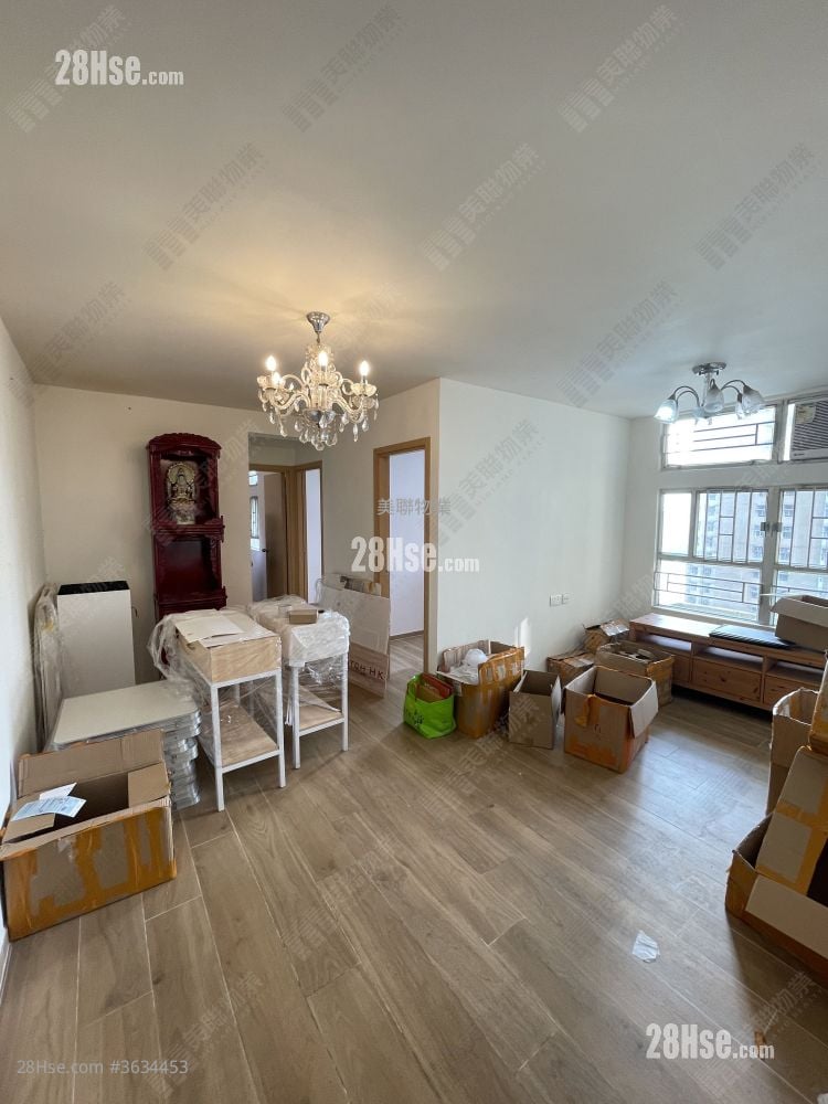 Ching Tai Court Sell 3 Bedrooms , 1 Bathroom 554 ft²