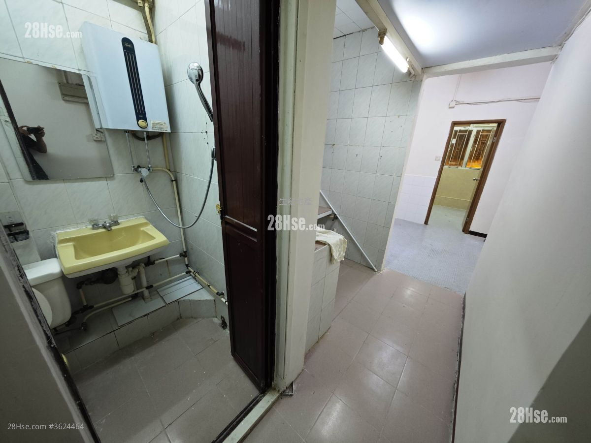 萬義大廈 租盤 1 房 , 1 浴室 270 平方呎