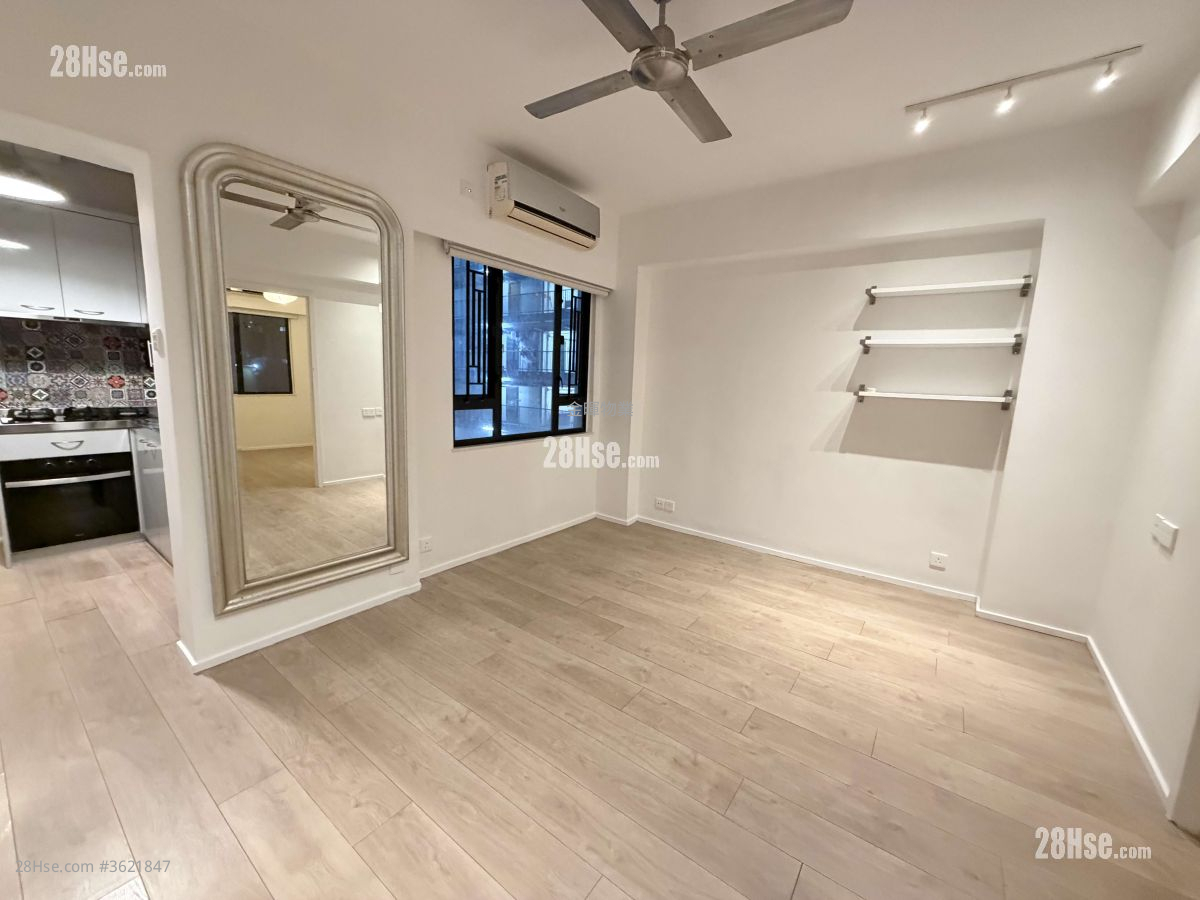 Ka Fu Building Sell 2 Bedrooms , 1 Bathroom 527 ft²