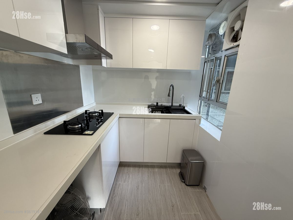 Belvedere Garden Rental 3 Bedrooms , 1 Bathroom 572 ft²