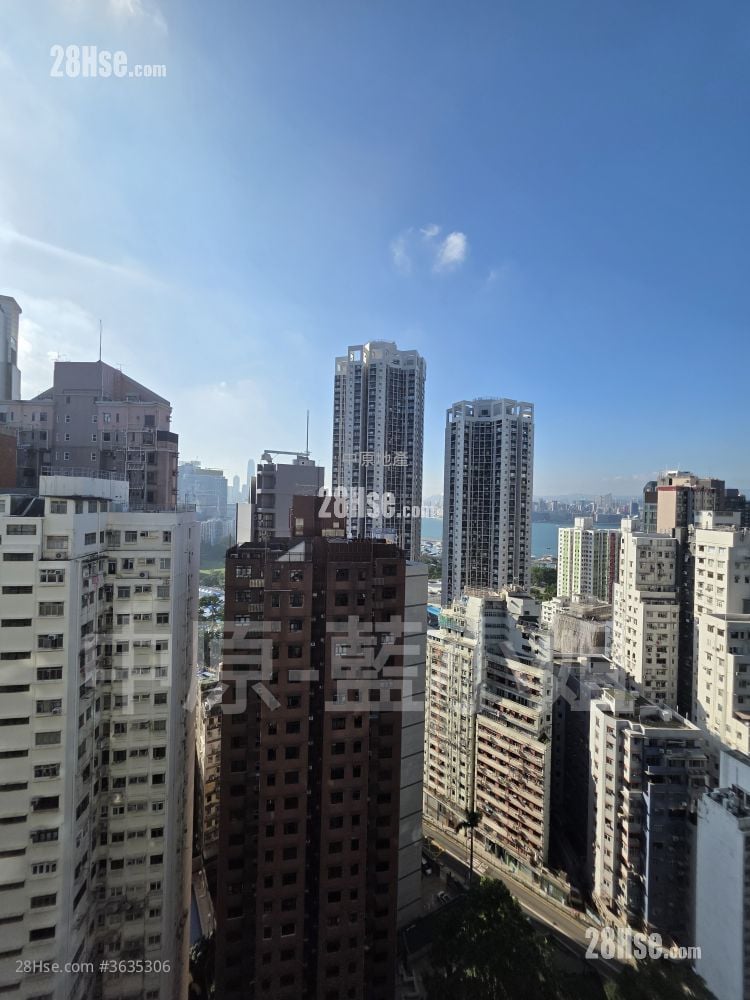 Dragon Court Sell 3 Bedrooms , 2 Bathrooms 857 ft²