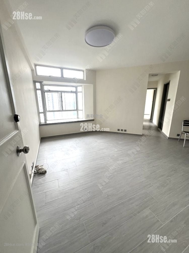 Kingswood Villas Rental 3 Bedrooms , 2 Bathrooms 630 ft²