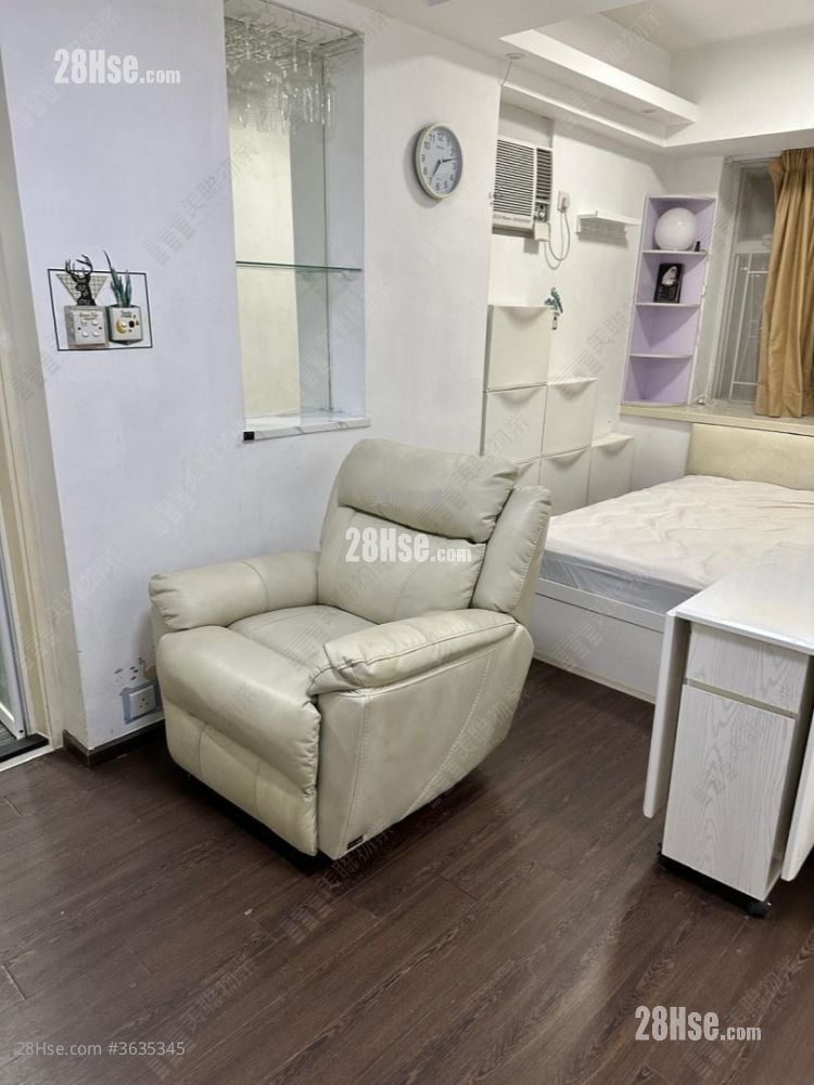 Lee Bo Building Sell 2 Bedrooms 258 ft²