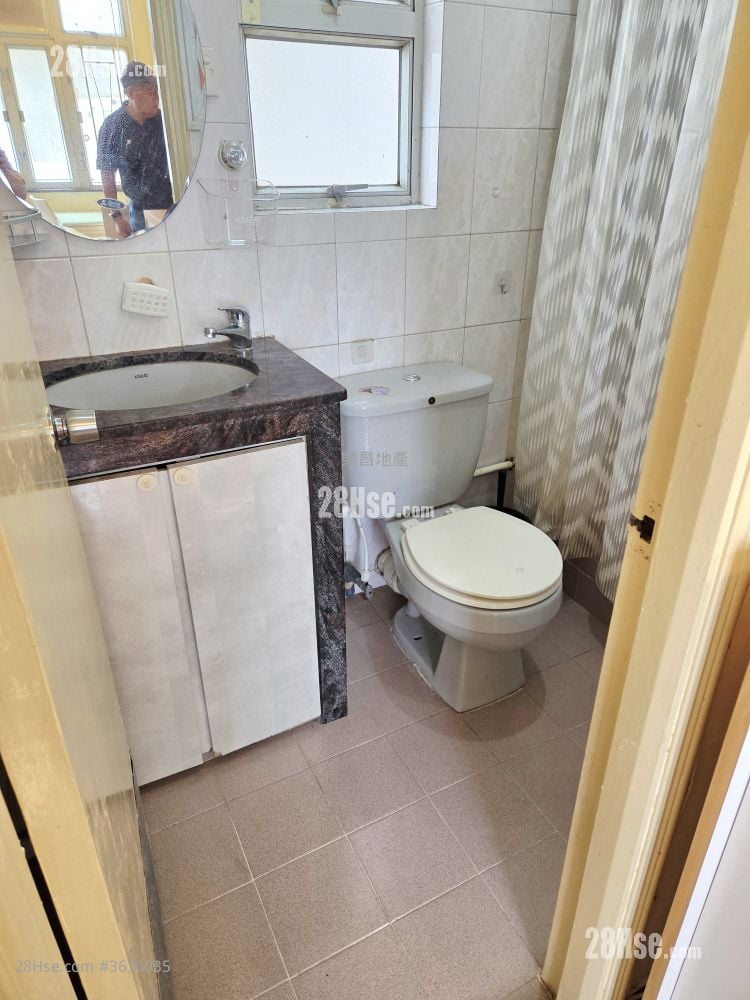 偉景花園 租盤 2 房 , 1 浴室 378 平方呎