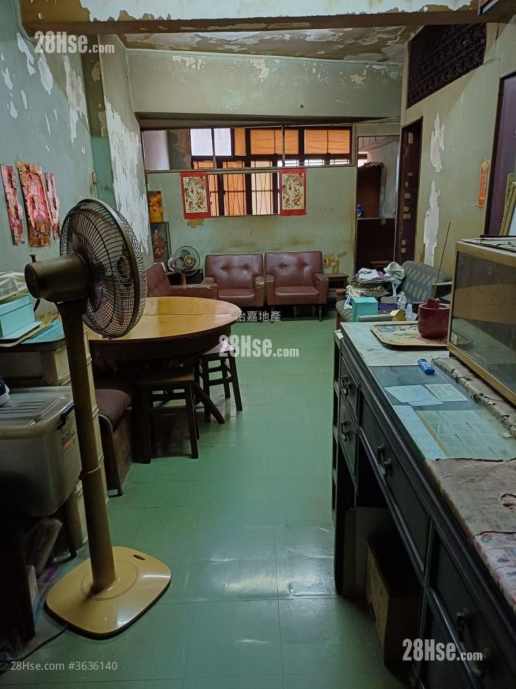 友光大廈 售盤 4 房 , 1 浴室 699 平方呎