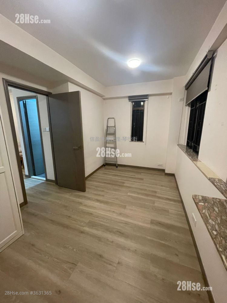 Fung Cheong Building Sell 2 Bedrooms , 1 Bathroom 356 ft²
