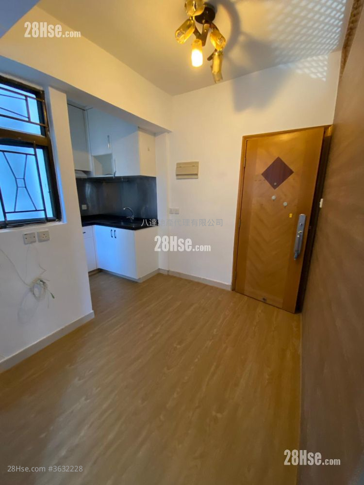 Cherry Mansion Rental 2 Bedrooms , 1 Bathroom 425 ft²