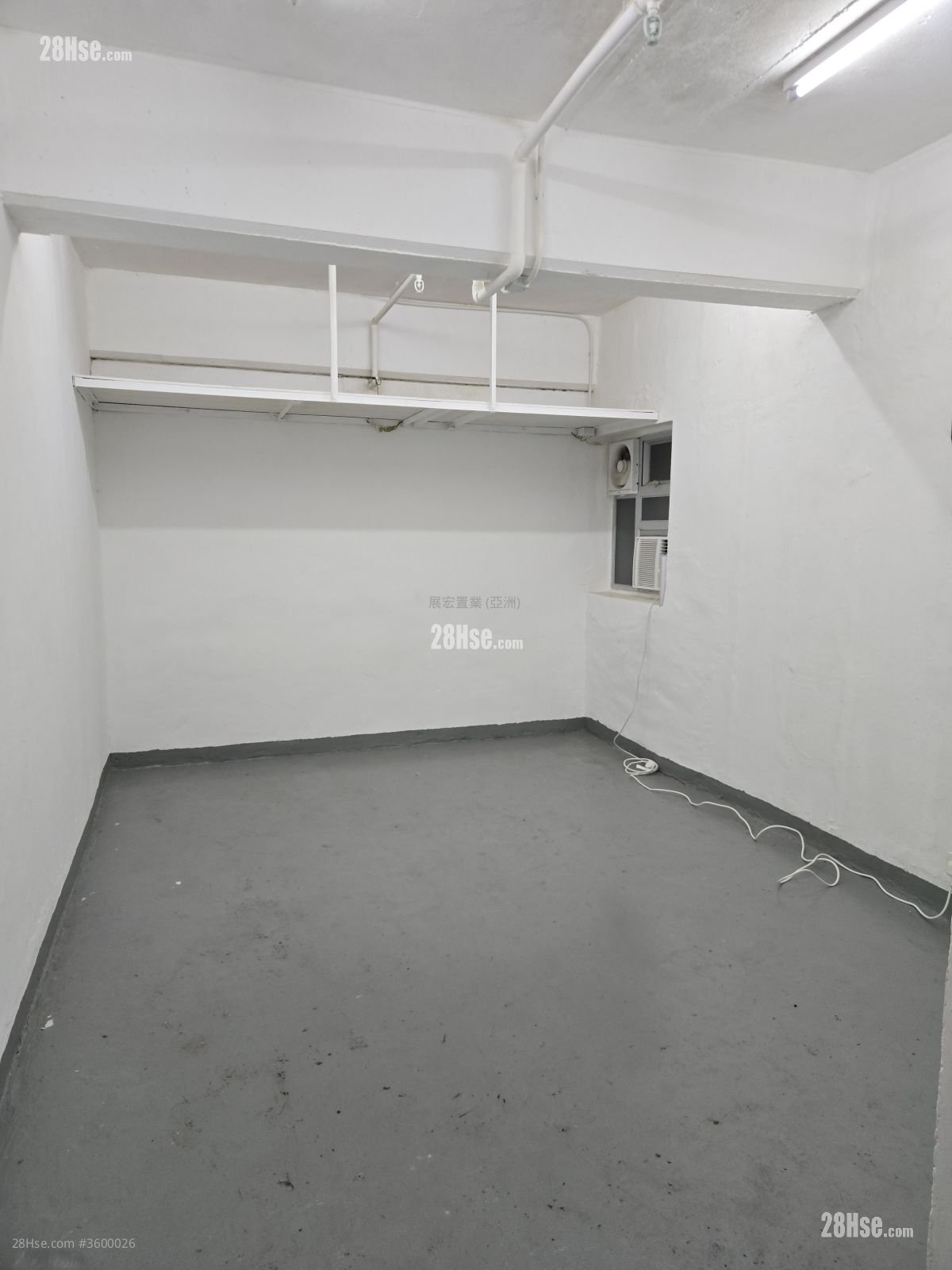 Kingley Industrial Building Rental 311 ft²