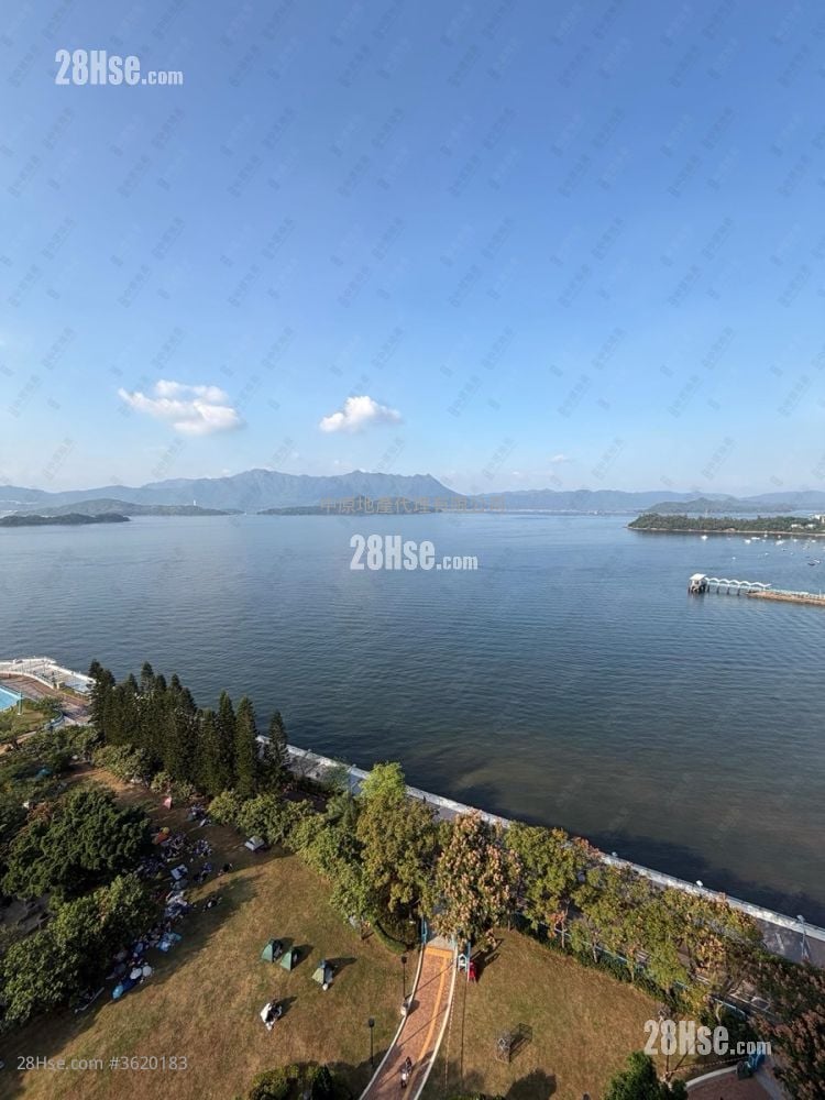 Villa Oceania Sell 4 Bedrooms 1,955 ft²