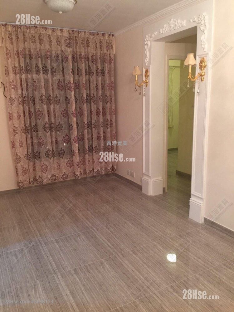 Aberdeen Centre Sell 2 Bedrooms , 1 Bathroom 432 ft²