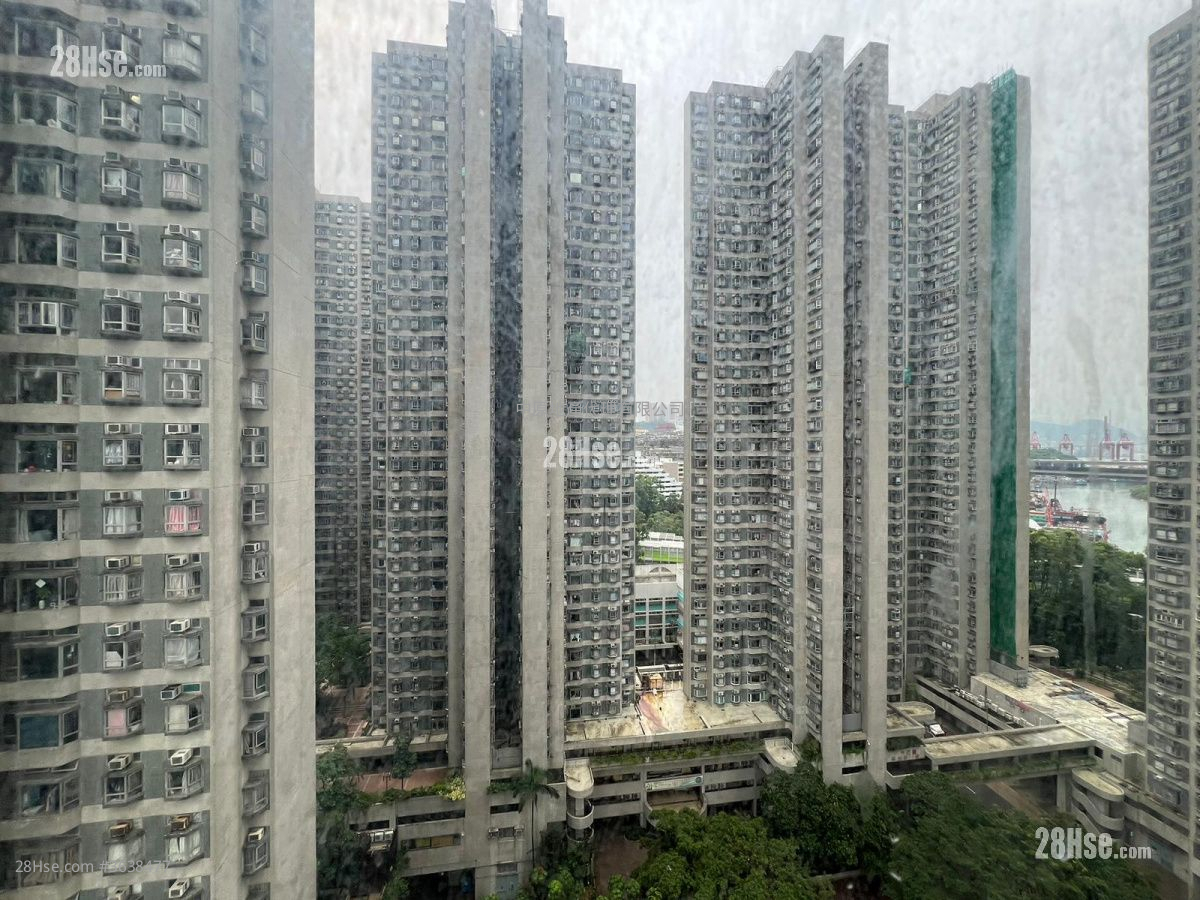 Riviera Gardens Rental 2 Bedrooms , 1 Bathroom 422 ft²