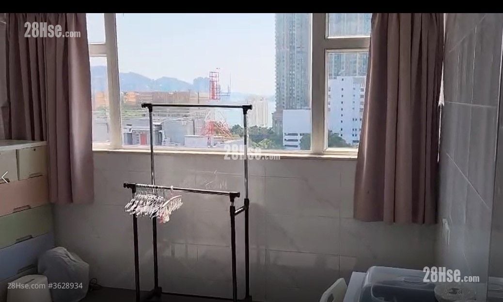 有利大廈 租盤 開放式間隔 , 1 浴室 200 平方呎