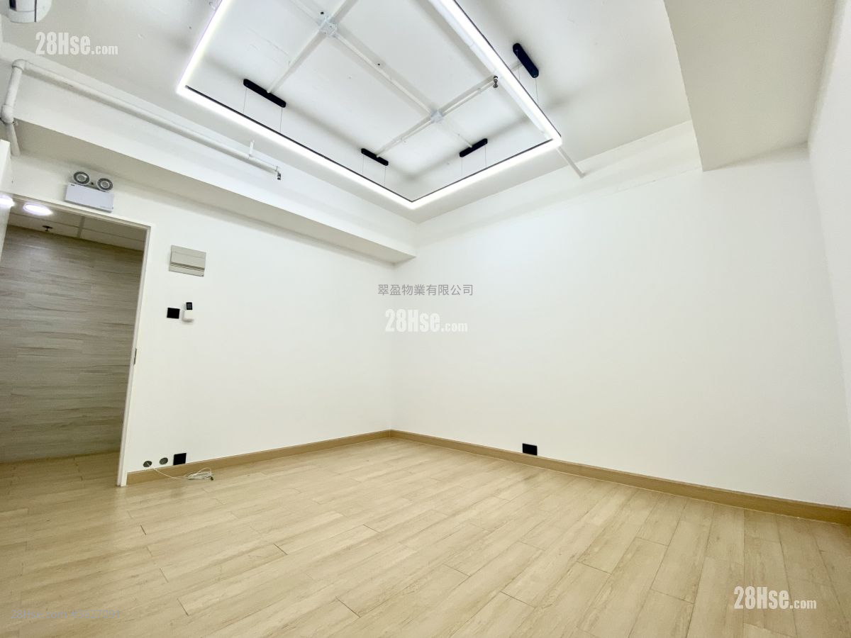 Hung Mou Industrial Building Rental 160 ft²