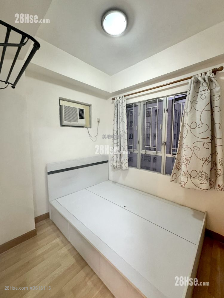 Wealthy Garden Rental 2 Bedrooms , 1 Bathroom 313 ft²