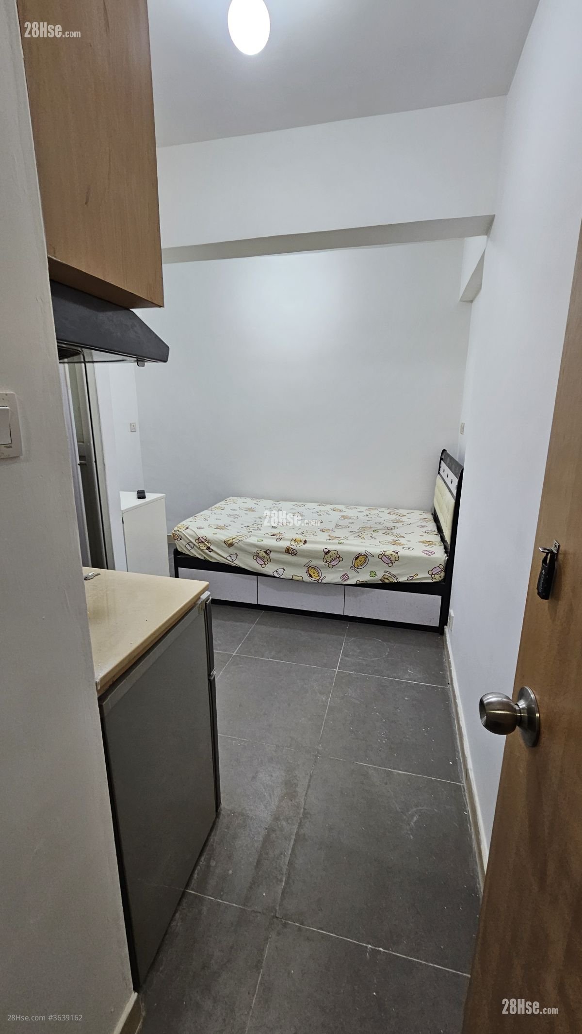 冠奇大廈 租盤 186 平方呎