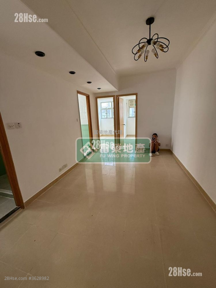 Tai Koon Mansion Sell 3 Bedrooms , 1 Bathroom 460 ft²